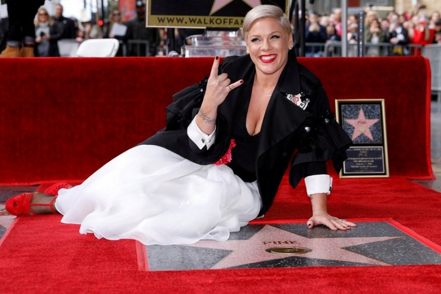 Pink a primit o stea pe Hollywood Walk of Fame