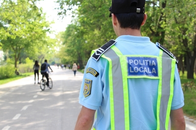 Poliţia Locală promite că va elibera Faleza Superioară de autoturisme parcate aiurea