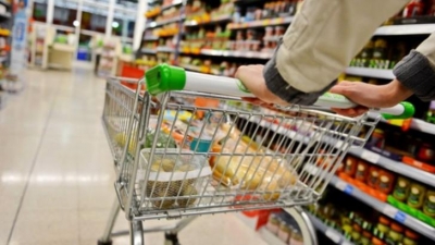 Supermarket din Galaţi amendat de DSP cu 2.000 de lei