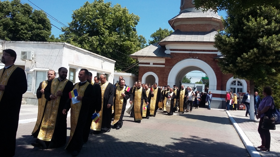 Mii de gălăţeni, la procesiunea de Înălţare