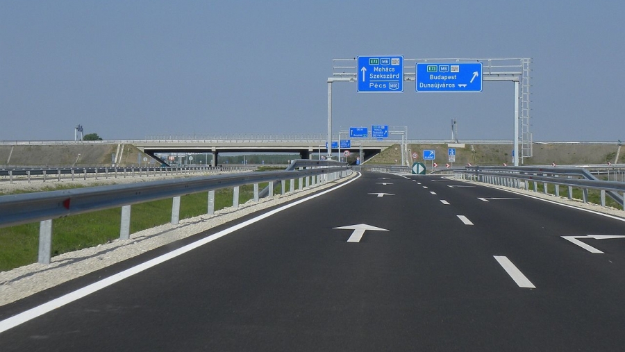 Autorităţile din România şi Ungaria au discutat despre dezvoltarea legăturilor rutiere dintre cele două ţări