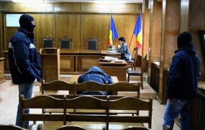 O rază de speranţă pentru tânărul condamnat în locul tatălui său