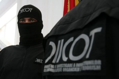 Contrabandă cu ţigări: 2.300.000 ţigarete confiscate şi 6 persoane reţinute