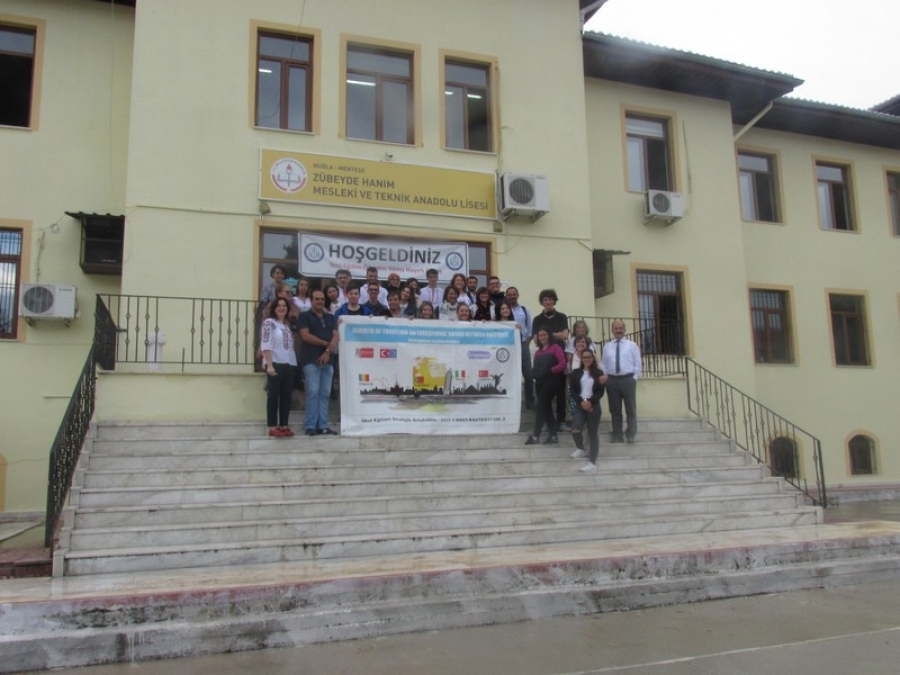 Elevii şi profesorii de la Liceul "Simion Mehedinţi" Galaţi au vizitat Turcia, în cadrul unui proiect Erasmus +