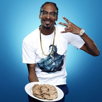 Snoop Dogg lansează o carte de bucate