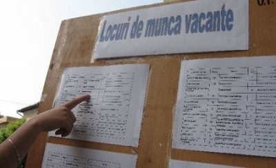 Peste o mie de locuri de muncă vacante în judeţ