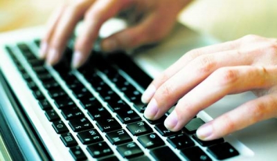 Sindromul tunelului carpian, boala care îi afectează pe cei care lucrează mult la calculator