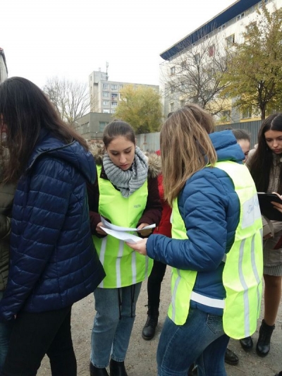 Liceeni din trei licee gălăţene şi-au testat vigilenţa în trafic