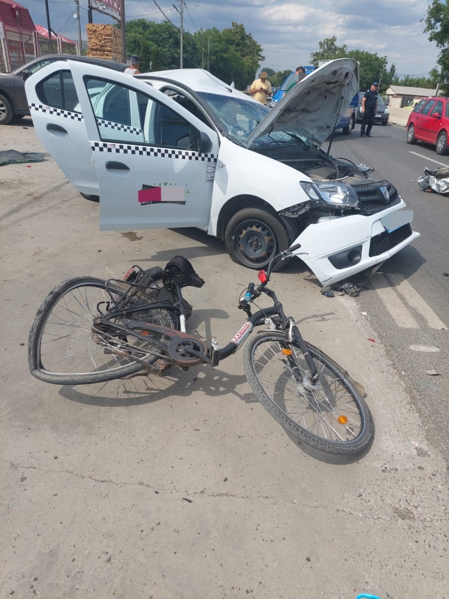 Accident grav cu 3 mașini și um biciclist la ieșirea din Galați