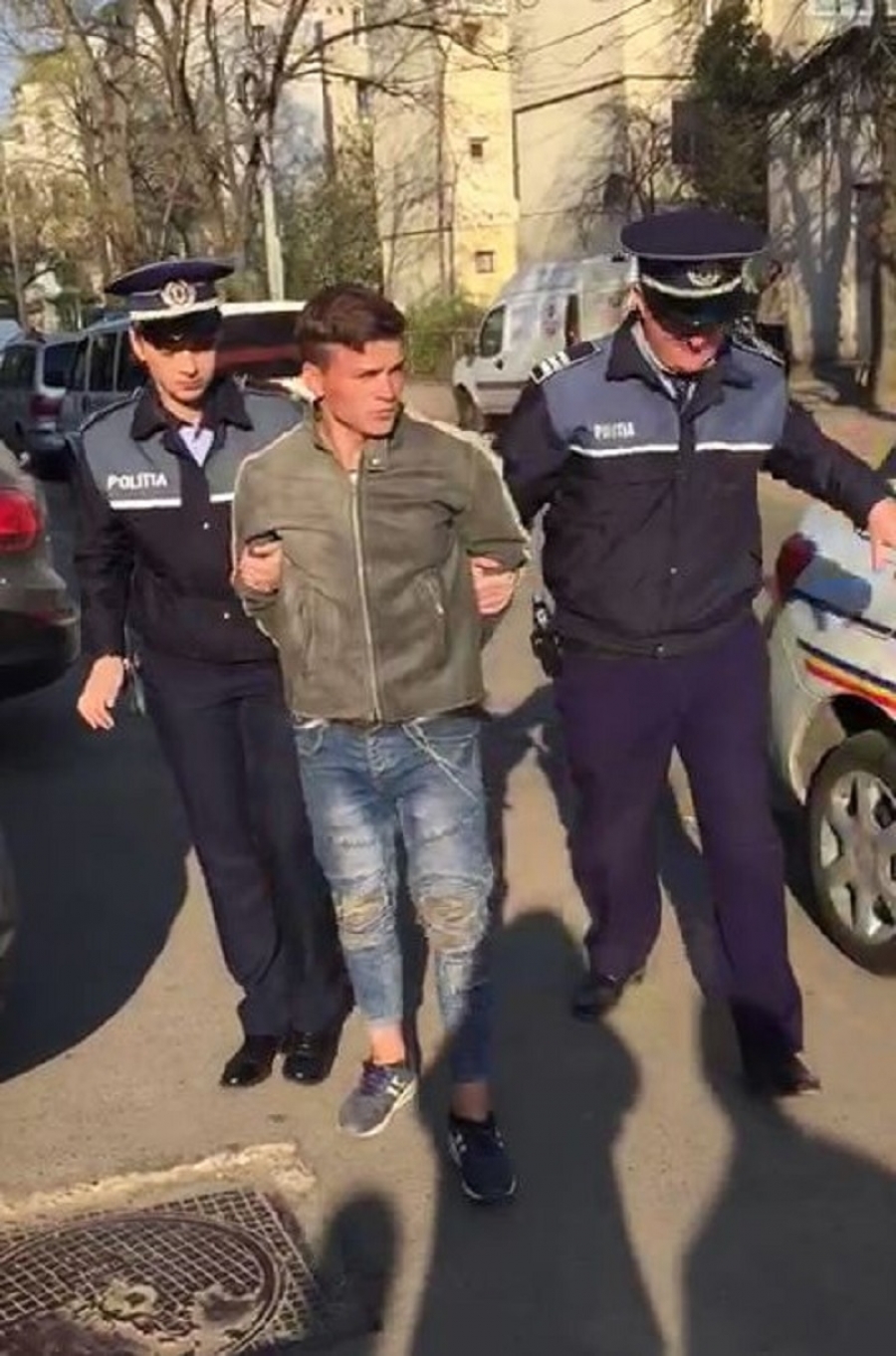 VIDEO | Încătuşat în centrul Galaţiului, după ce a evadat din arestul Poliţiei