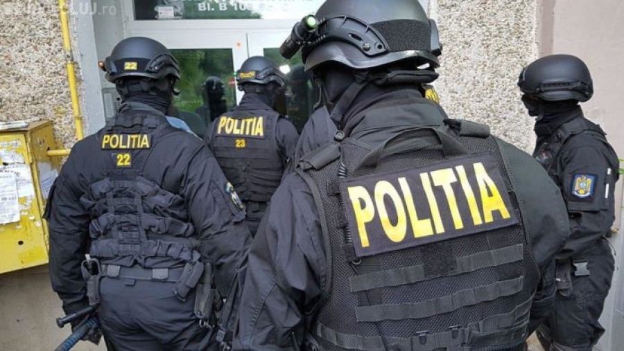 Percheziţii de amploare: Prejudiciu de 2.300.000 de lei, prin infracţiuni de natură economică