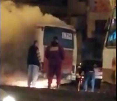 Autobuz în flăcări, în cartierul Micro 39