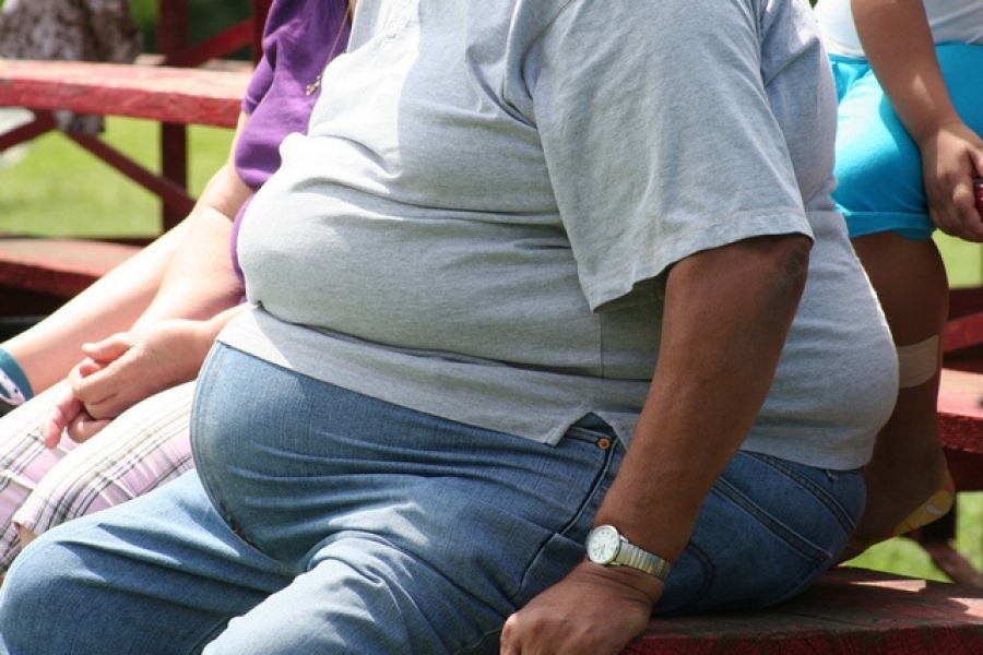 Obezitatea ar putea depăşi fumatul ca principală cauză evitabilă a cancerului