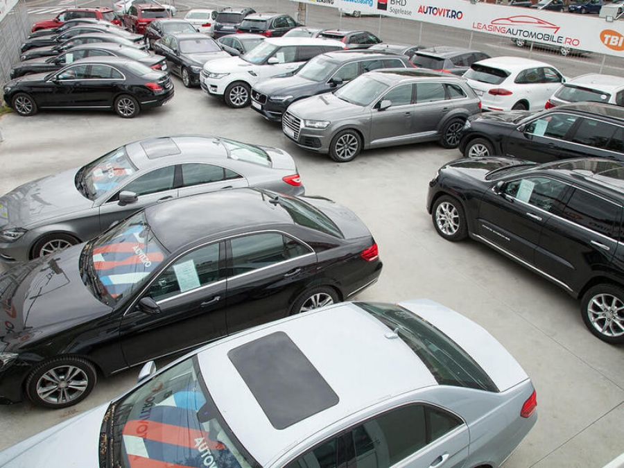 Piaţa auto din România a scăzut cu 3,5%