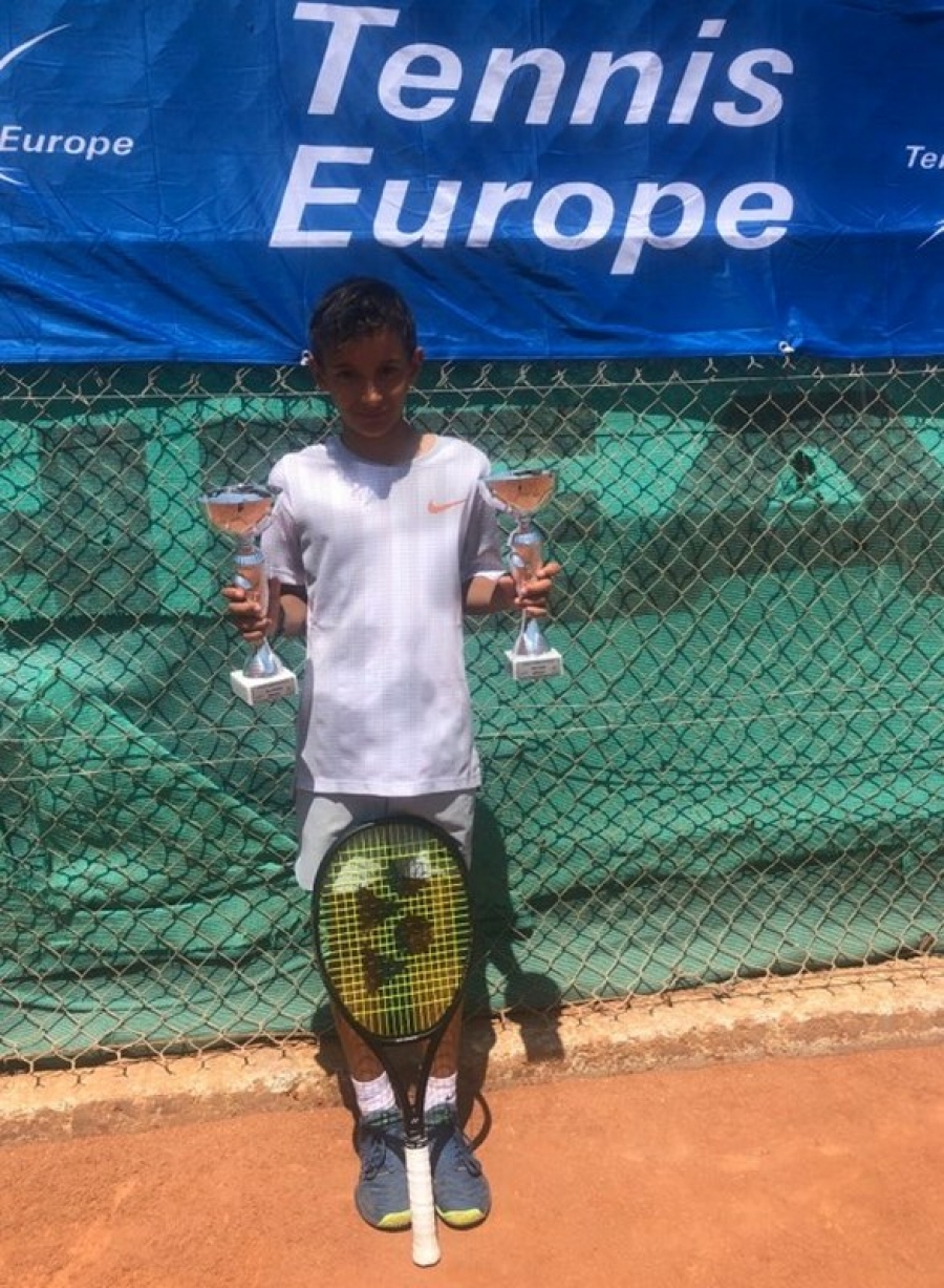 Gălăţeanul David Cristian Carteputedră, de la Viva Tenis Club, a reuşit dubla în Cipru