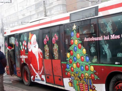 Moş Crăciun a lăsat sania şi renii pentru  autobuz