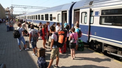 Mersul trenurilor dat peste cap de caniculă. CFR anunţă măsuri speciale de circulaţie