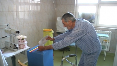 370 de pacienţi ai Spitalului Judeţean Galaţi au votat cu urna mobilă (FOTO)