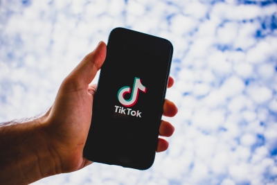 TikTok lansează noi instrumente pentru a controla timpul petrecut în aplicaţie