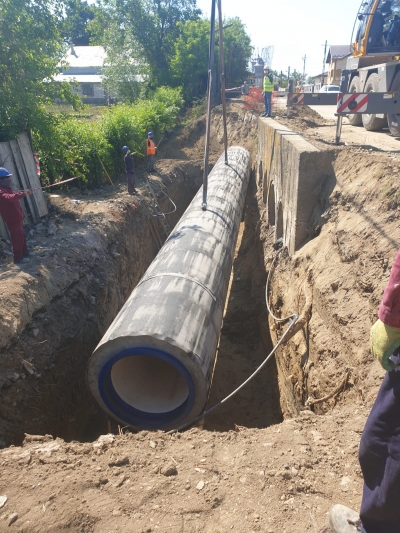Apă Canal anunţă punerea în funcţiune a 6 km de conductă magistrală nouă pentru aducţiunea de la Vadu-Roşca