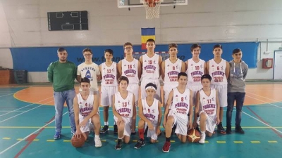 Băieţii de la Phoenix LPS Under 14 continuă în faza de clasificare