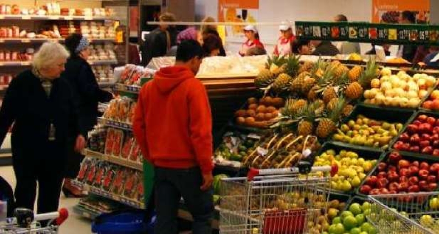 Fructe contaminate la Carrefour