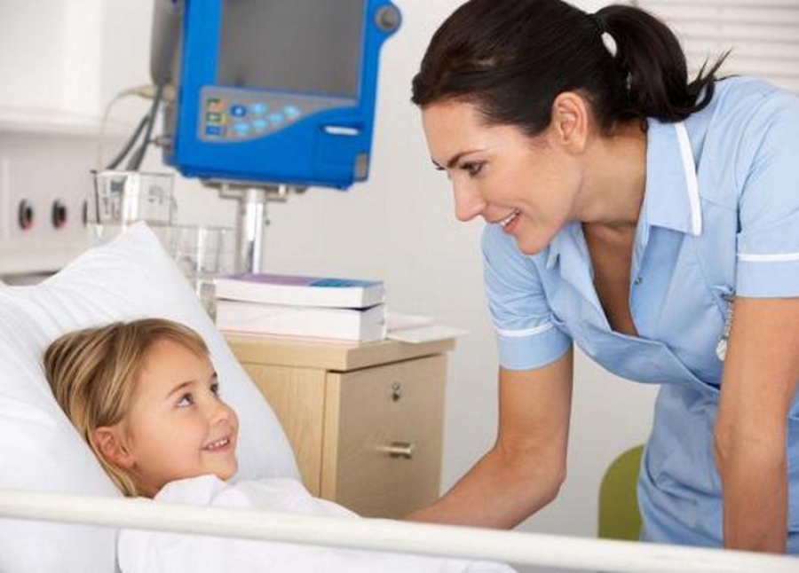 30 de posturi vacante de infirmieră la Protecţia Copilului Galaţi