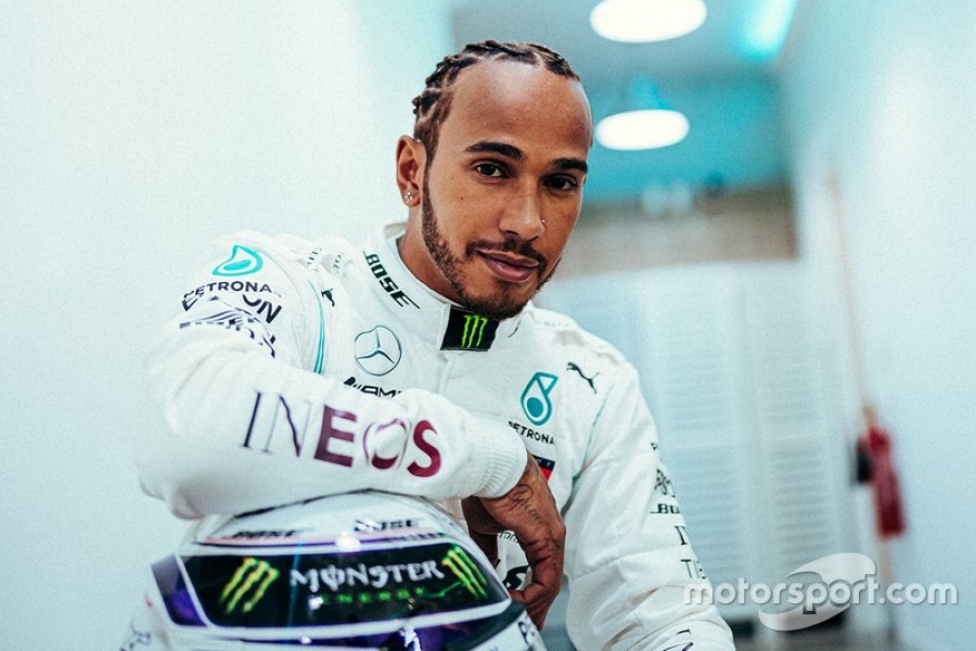 Hamilton nu vrea să plece de la Mercedes