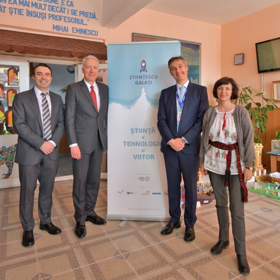 Ambasadorul SUA în vizită la Ştiinţescu Galaţi