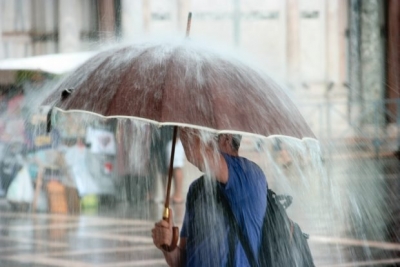 Trei zile de ploi torenţiale, grindină şi vijelii în România