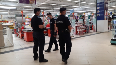 Razie după ”nepurtătorii” de mască