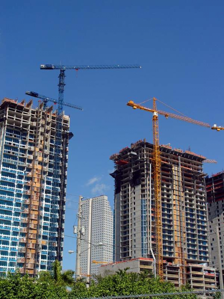 Domeniul construcţiilor a crescut cu aproape 10% în primele nouă luni din 2015