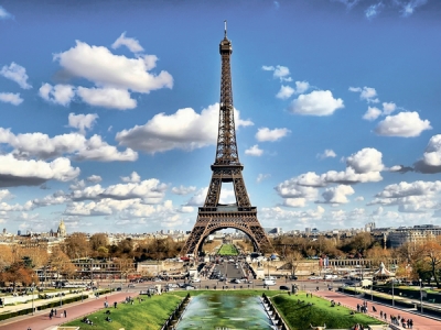 Turnul Eiffel, unul din cele mai imitate monumente din lume
