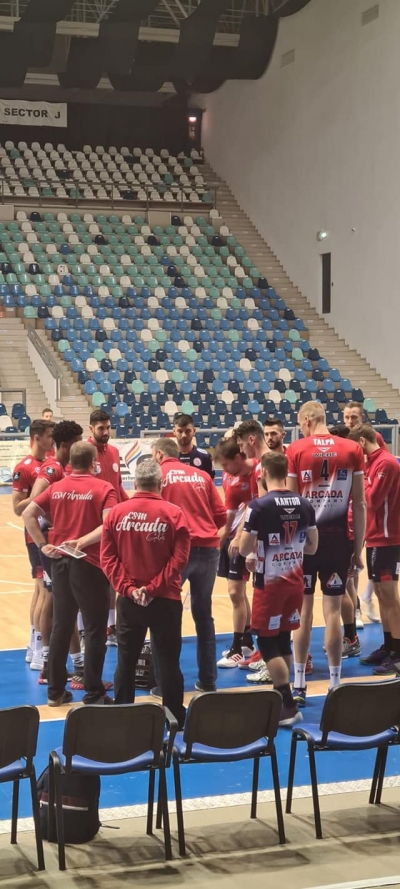 Campionii de la CSM Arcada încep anul cu un derbi şi dorinţa de revanşă