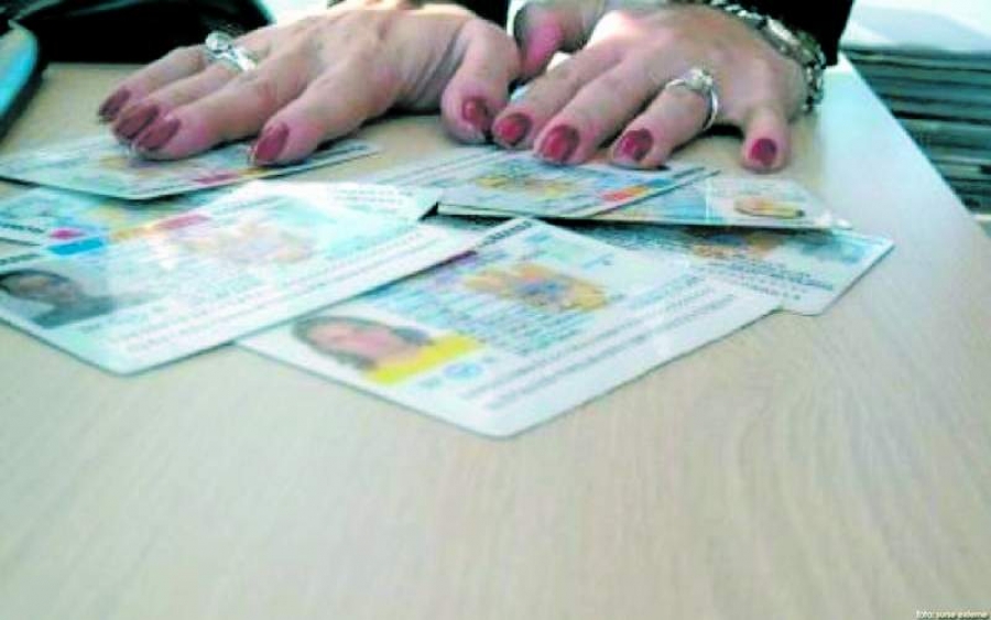 160.000 de persoane nu au acte de identitate în România