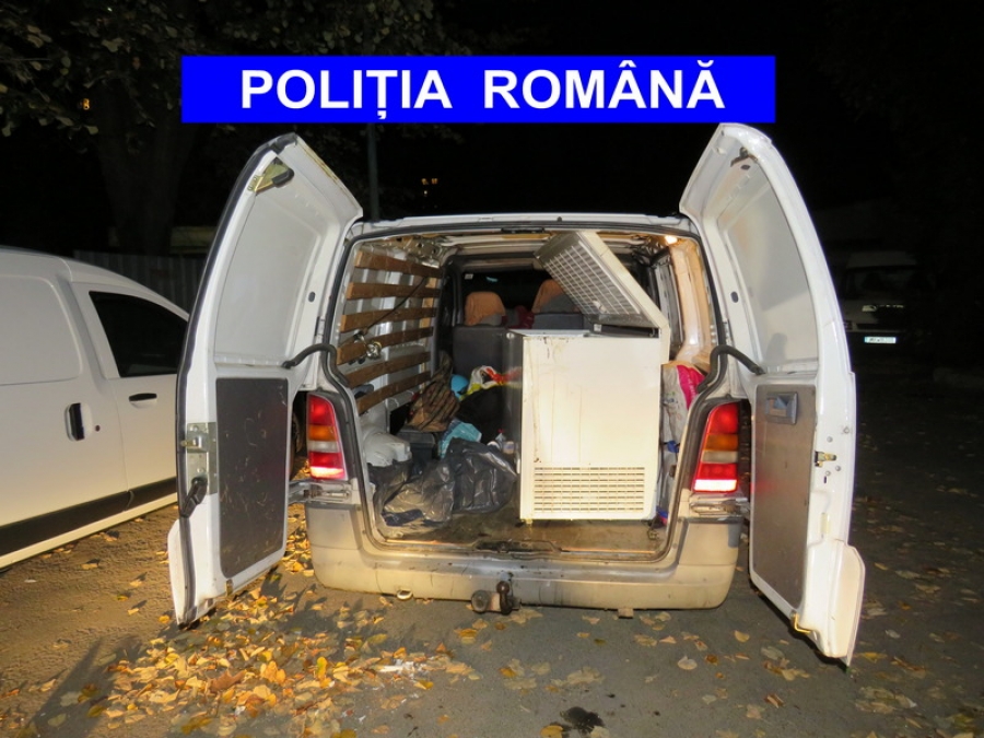Sturioni pescuiţi ilegal, descoperiţi de poliţiştii gălăţeni
