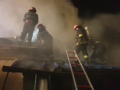Galaţi: Val de incendii, unul mortal, din cauza improvizațiilor electrice şi a coșurilor de fum (FOTO/VIDEO)