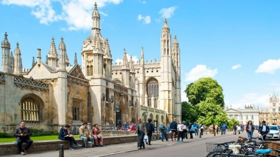 Universitatea Cambridge îşi va desfăşura cursurile online pe întreaga durată a următorului an academic