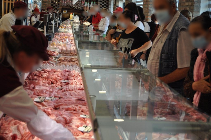 În pieţele din Galaţi îşi deschid magazine din ce în ce mai mulţi producători tradiţionali consacraţi