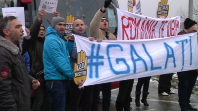 "Nu ne lăsăm, protestăm"