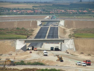 România are nevoie să construiască imediat 700 - 800 de kilometri de autostradă