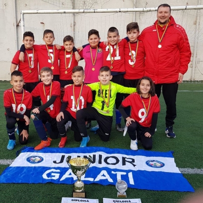 Grupa 2008 de la Şcoala de Fotbal Junior a cucerit Tâmpa