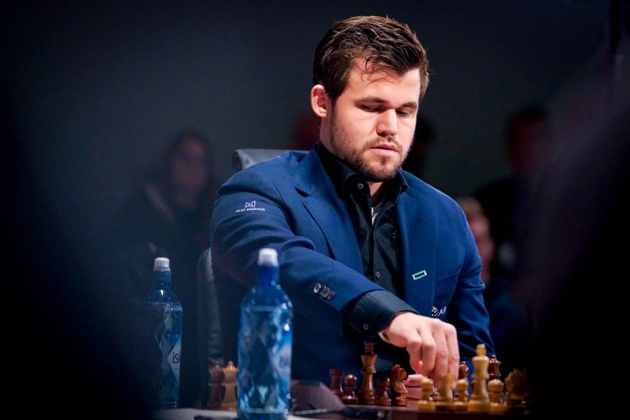 Magnus Carlsen a câştigat turneul online pe care l-a organizat