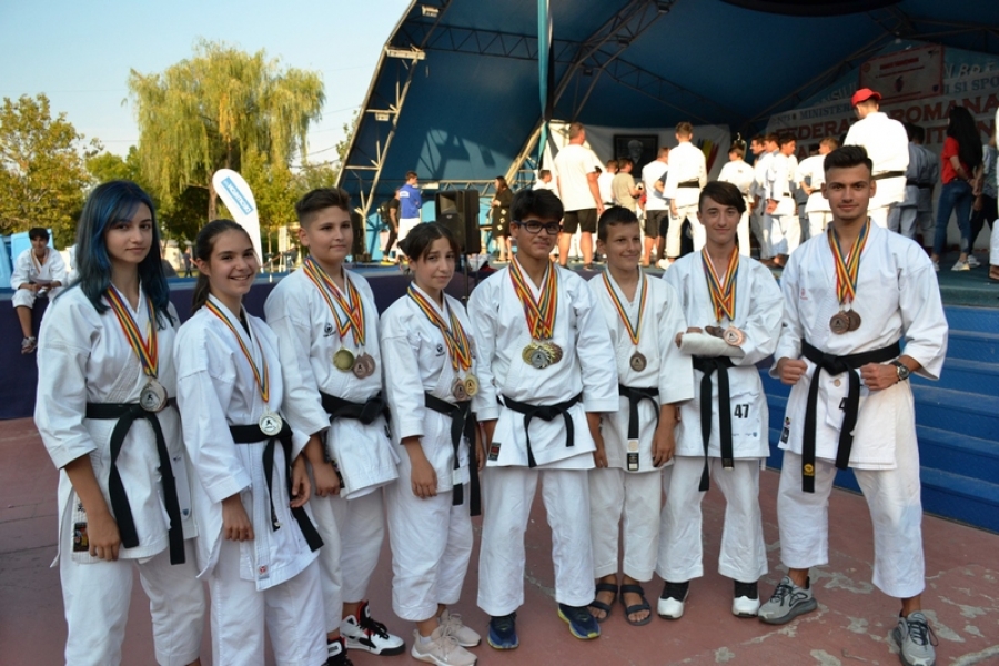 Karateka gălăţeni de la Meikyo, Kodo şi CSM au confirmat la Naţionale şi s-au calificat la Europene