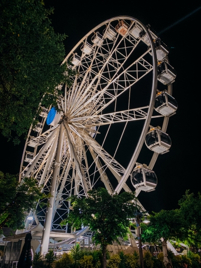 "London Eye" de Galaţi: Roată panoramică de 36 de metri în parcul de la Turnul TV