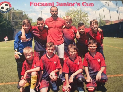 Şcoala de fotbal Junior şi ACS Luceafărul au urcat din nou pe podium