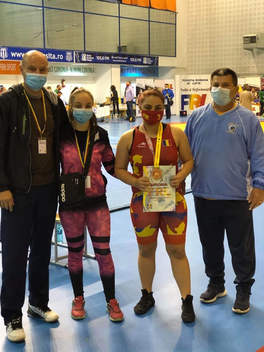 Cristina Hogaş a cucerit bronzul la Naţionale. Multipla campioană, Cătălina Axente concurează pentru Sepsi