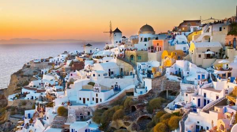 Agenţiile aşteaptă un boom al turiştilor care vor merge în Grecia în 2016