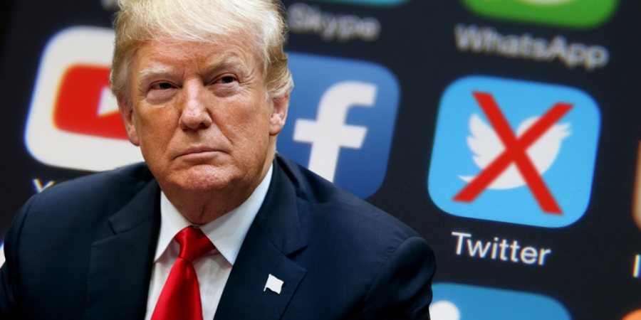 Twitter a blocat contul lui Donald Trump