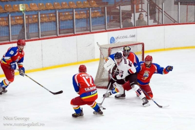 Campionii de la CSM Dunărea, o victorie cu gol de aur, dar şi o înfrângere ruşinoasă